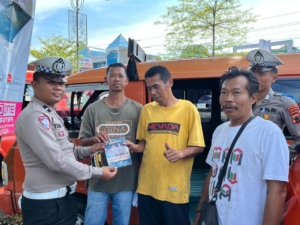 Polres Purbalingga Sosialisasikan Tertib Lalu Lintas kepada Sopir Angkot