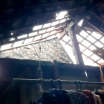 Angin Kencang Disertai Hujan Porak Porandakan Puluhan Rumah Pemdes Respon Cepat Hadir Ke Lokasi