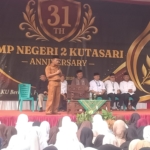 Peringati HUT ke-31, SMP Negeri 2 Kutasari Gelar Bakti Sosial dan Tausiyah Perbanyak Sedekah