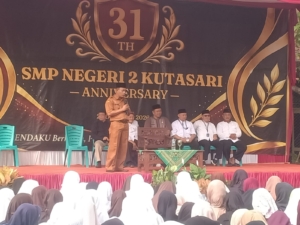 Peringati HUT ke-31, SMP Negeri 2 Kutasari Gelar Bakti Sosial dan Tausiyah Perbanyak Sedekah